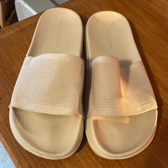 Joe Fresh Slides - Picture 2 of 5